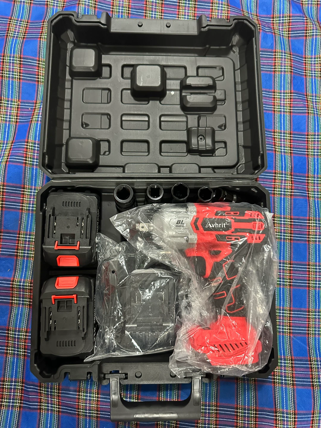 Cordless Impact Wrench Kit 2 batteries