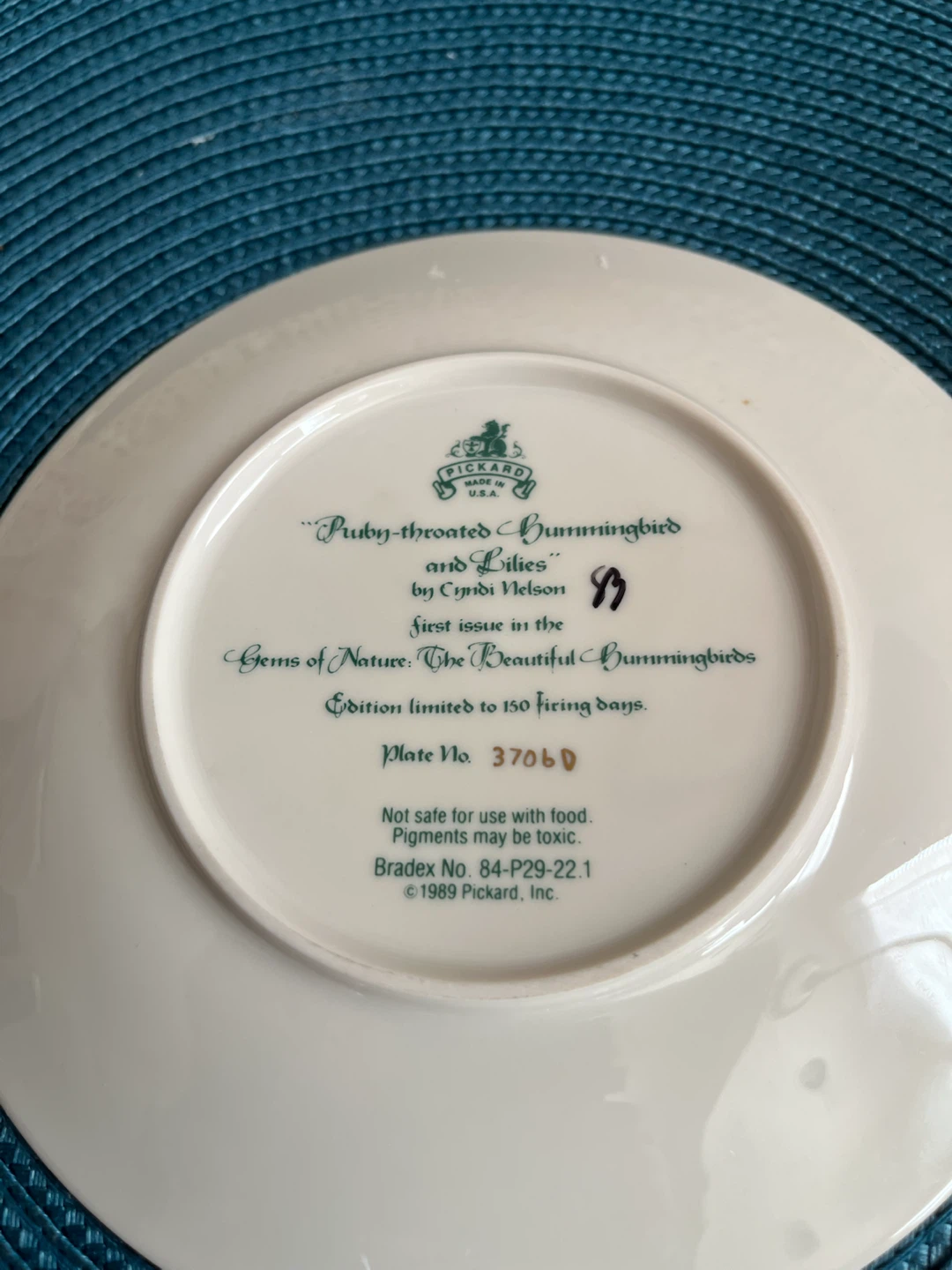 Vintage Collector’s Plate- Pickard Hummingbird/ Lilies, 1989 - photo 2