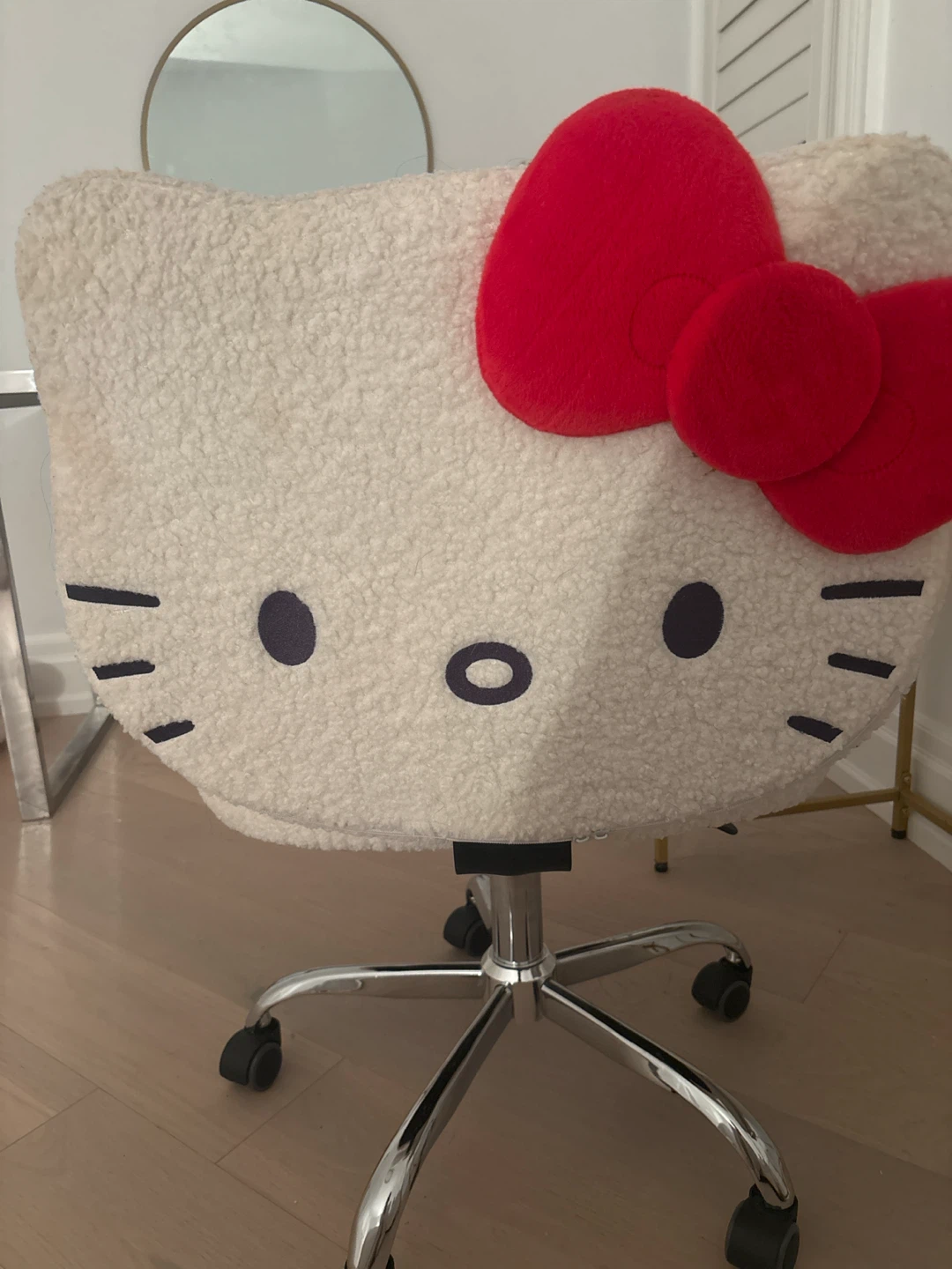 Hello Kitty Sherpa Office Chair