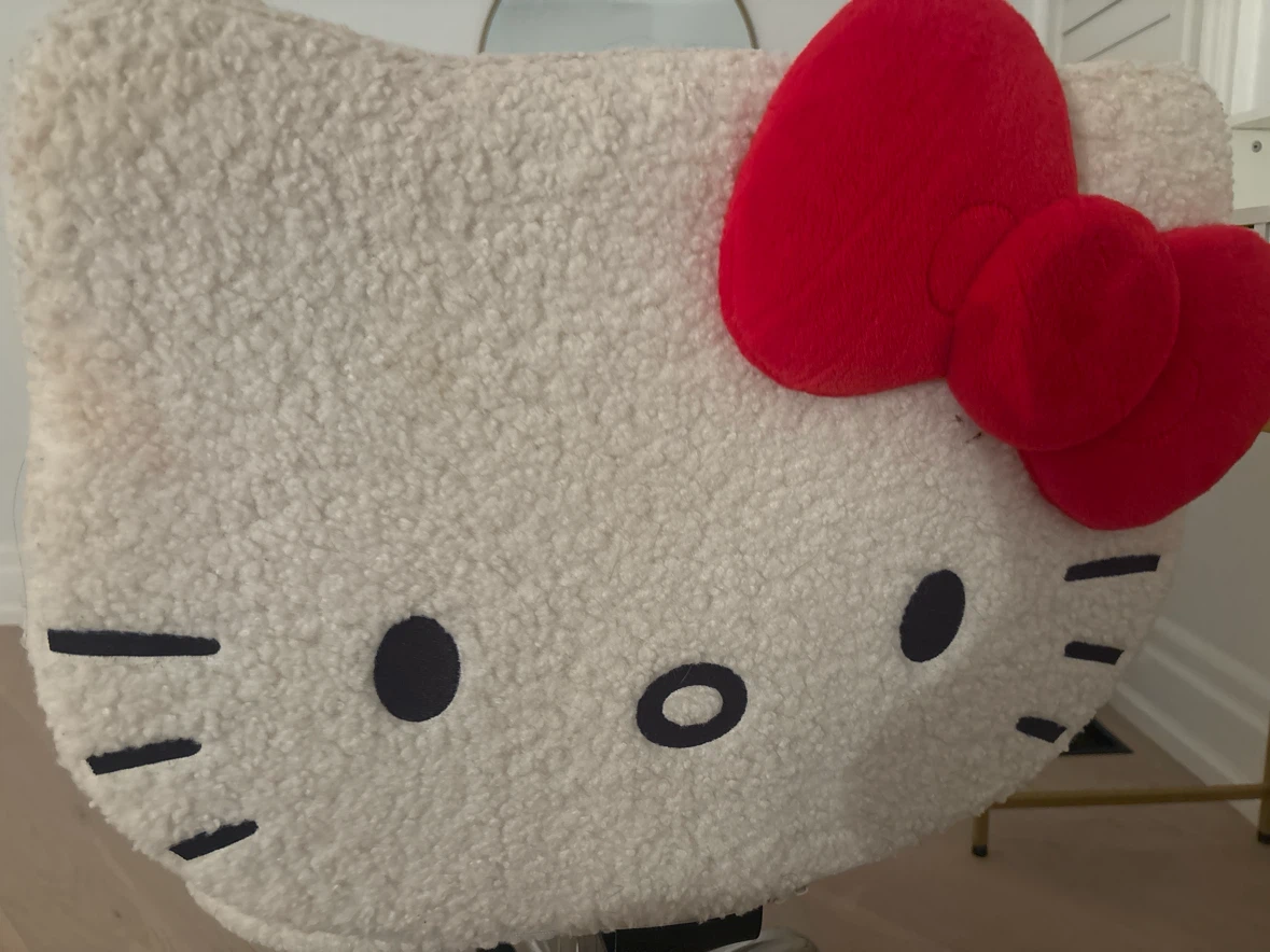 Hello Kitty Sherpa Office Chair - photo 5