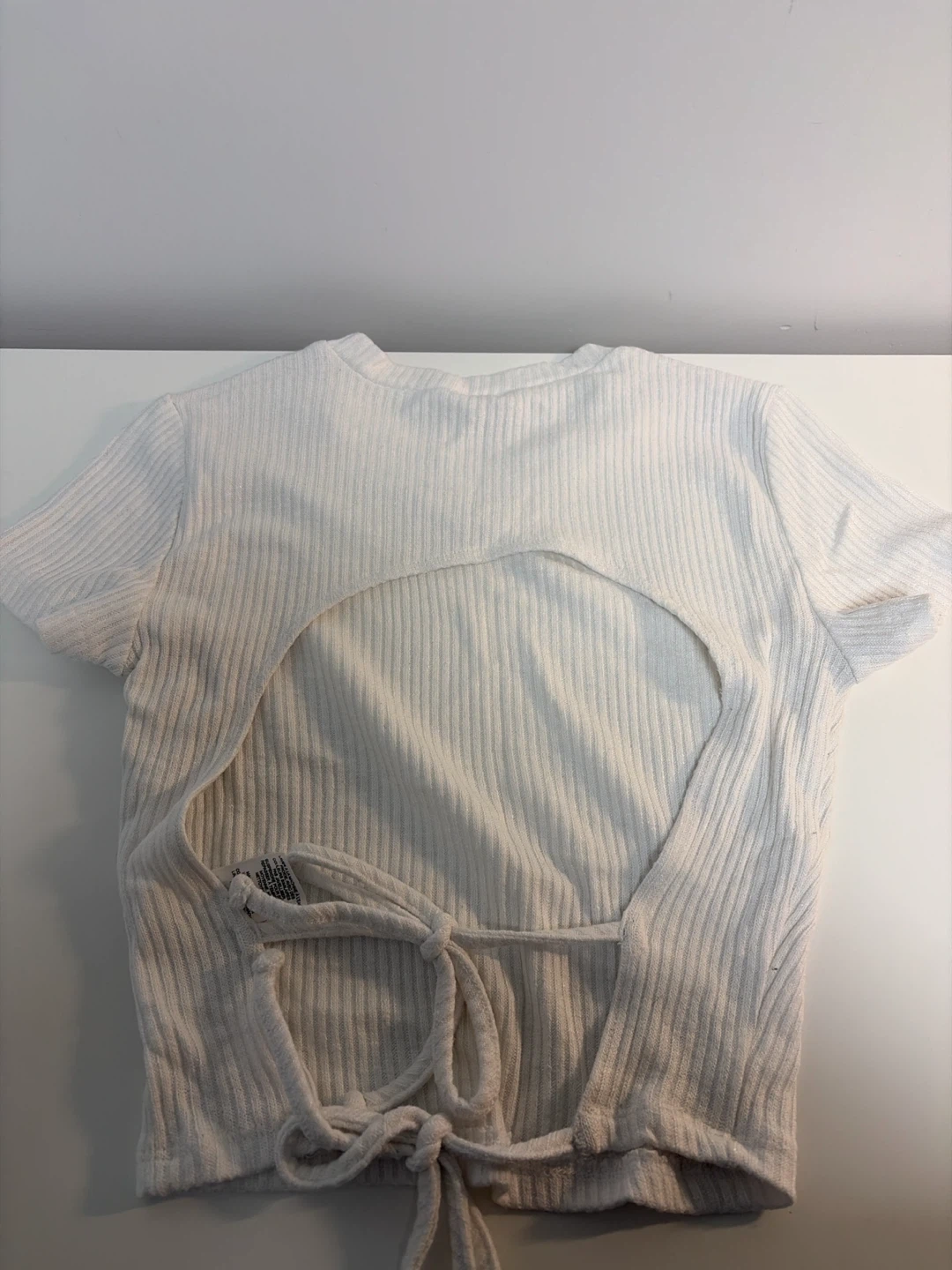 Garage White Ribbed Tie-Back Crop Top - photo 2