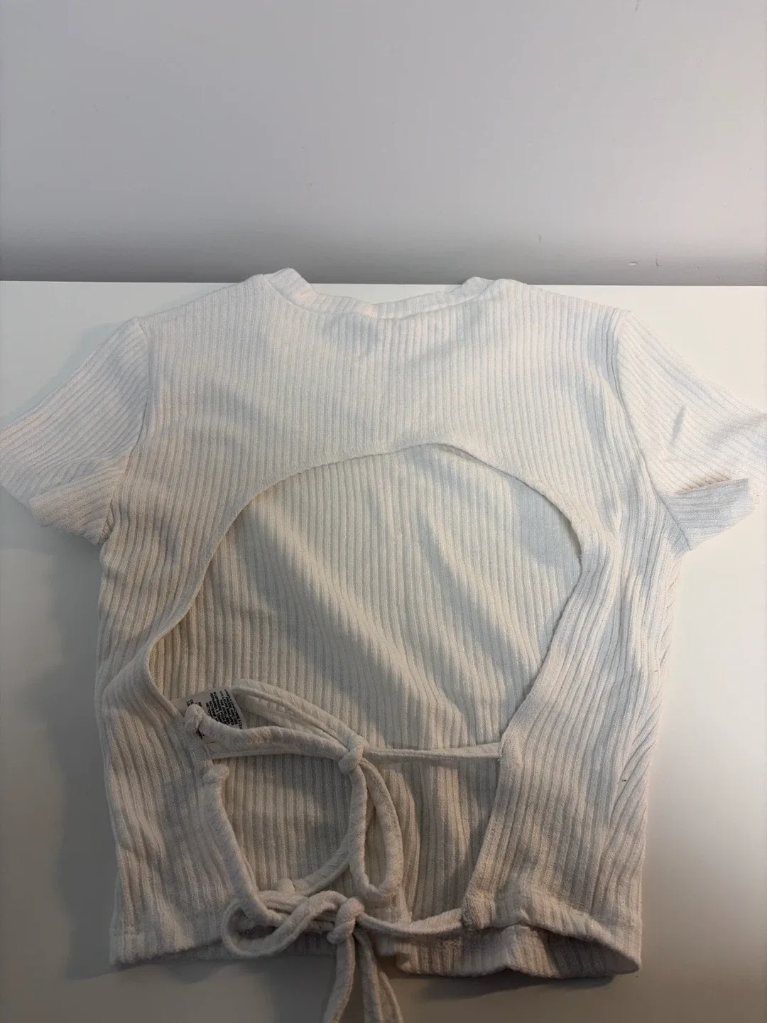 Garage White Ribbed Tie-Back Crop Top - photo 2