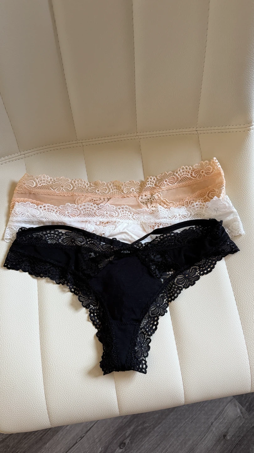 Size M Lace Thongs 9 pieces 3 of each colour