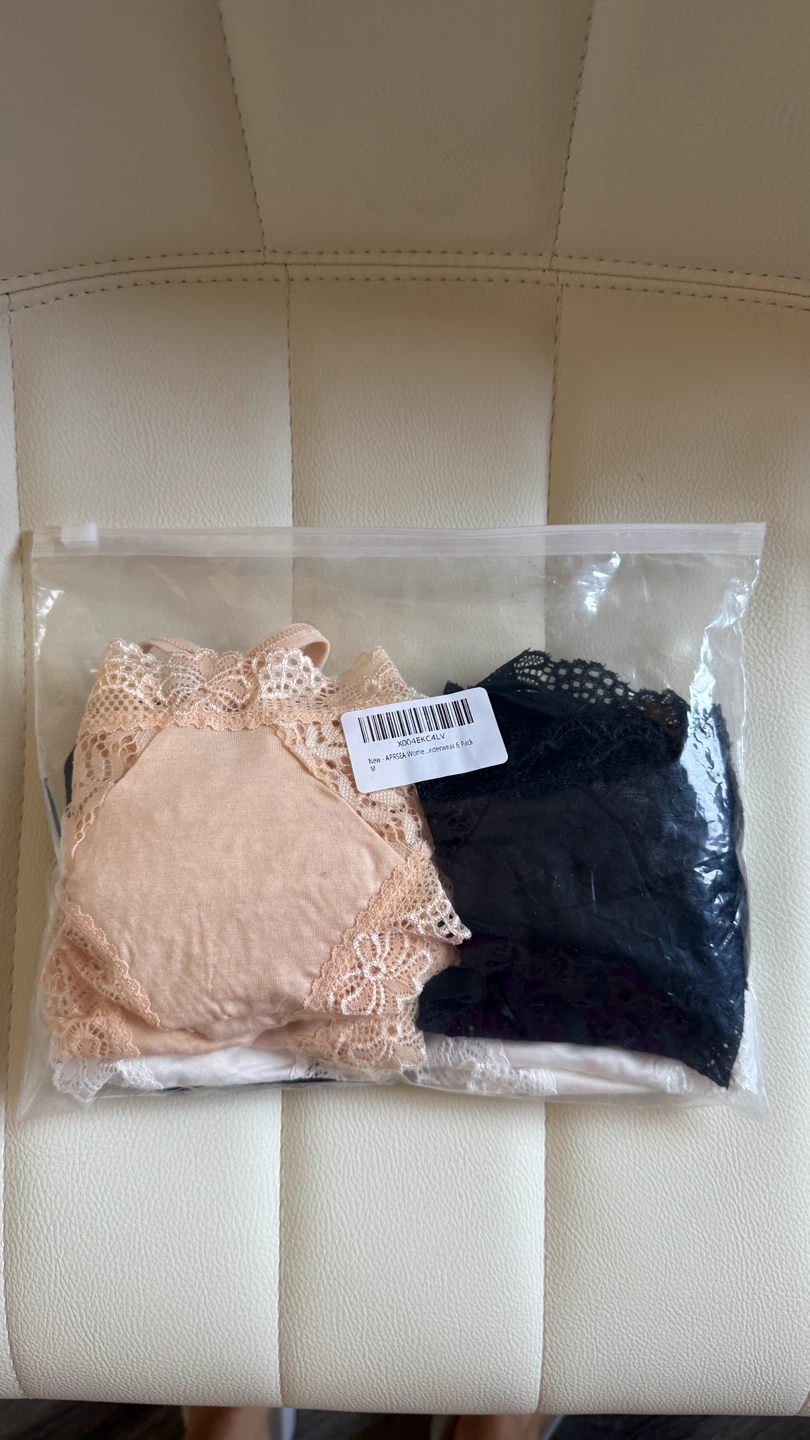 Size M Lace Thongs 9 pieces 3 of each colour - photo 3