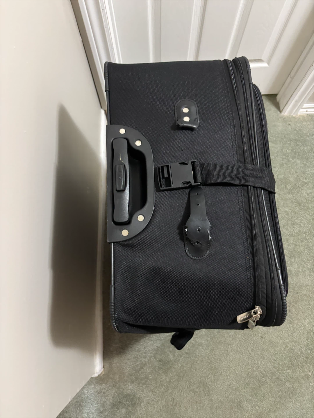 Black Samsonite Rolling Suitcase - photo 4