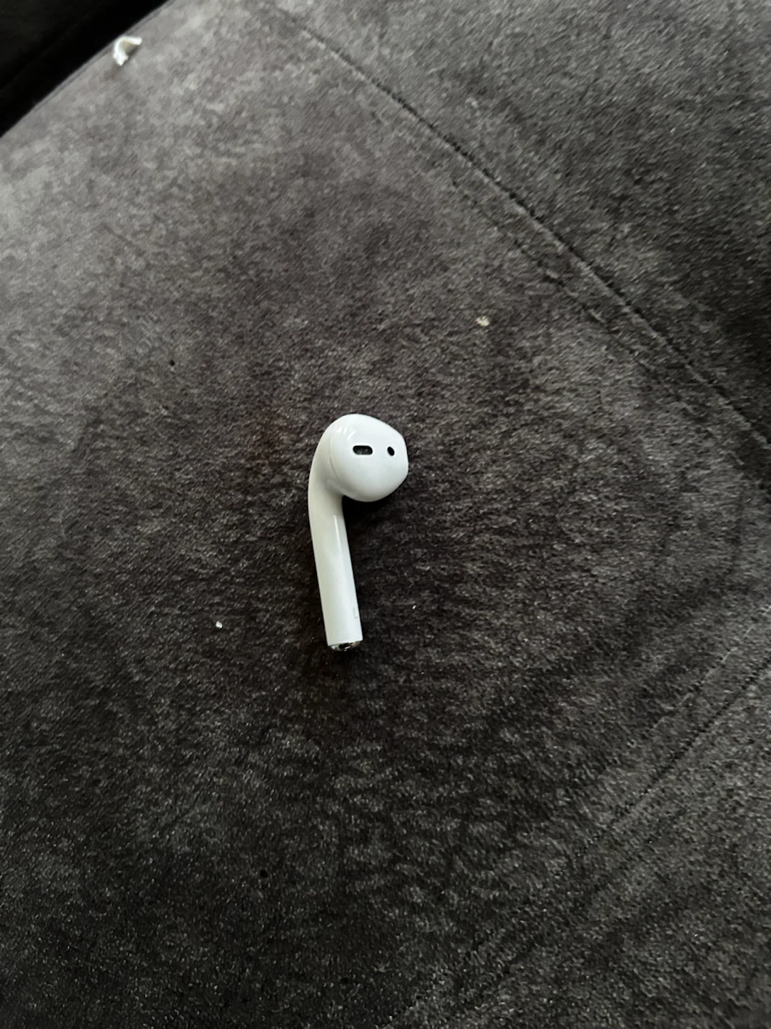 Apple AirPods with Charging Case - photo 4