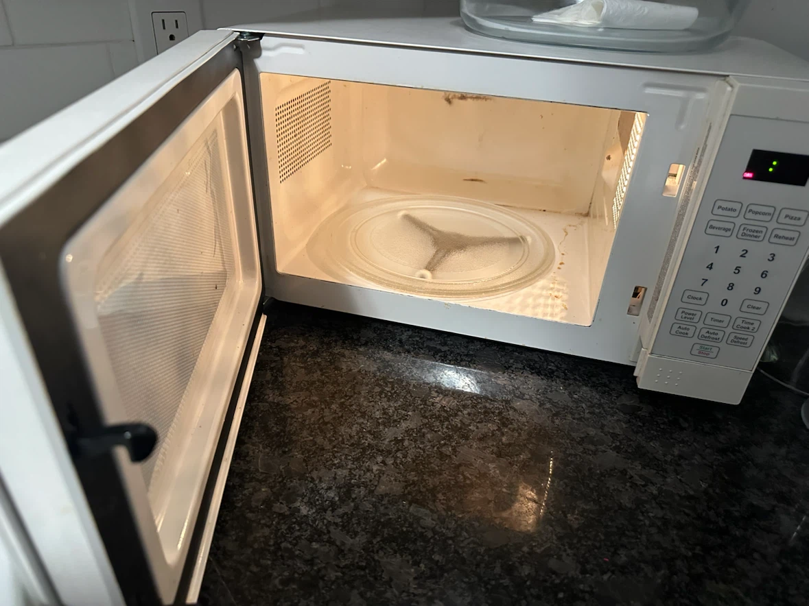 Haier Microwave Oven - photo 2