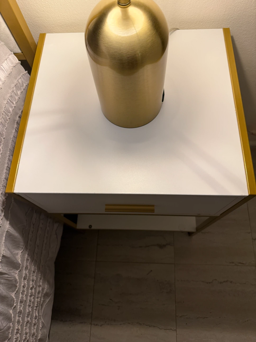 2 White & Gold Nightstands - Excellent Condition - photo 2
