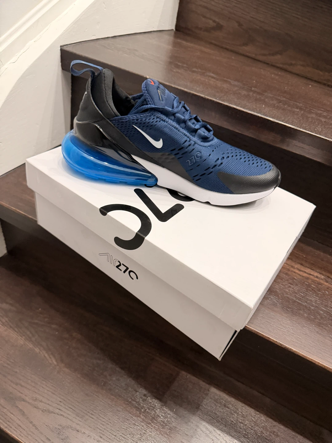 Nike Air Max 270 Navy/White Men's Size 9