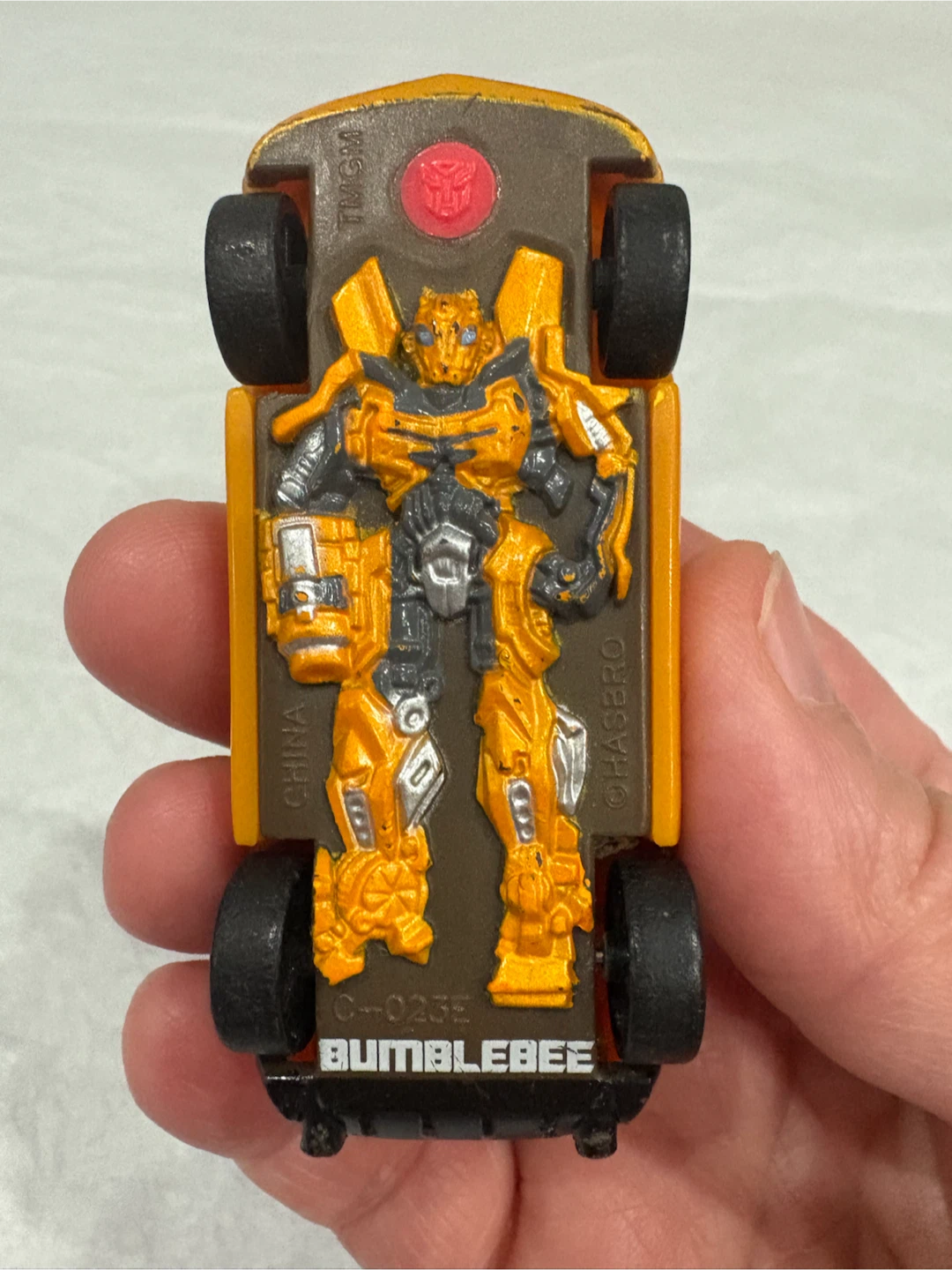 Rare 2009 Hasbro Transformers Bumblebee Car - photo 2