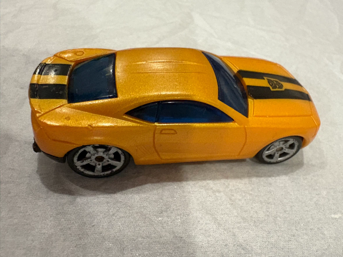 Rare 2009 Hasbro Transformers Bumblebee Car - photo 5