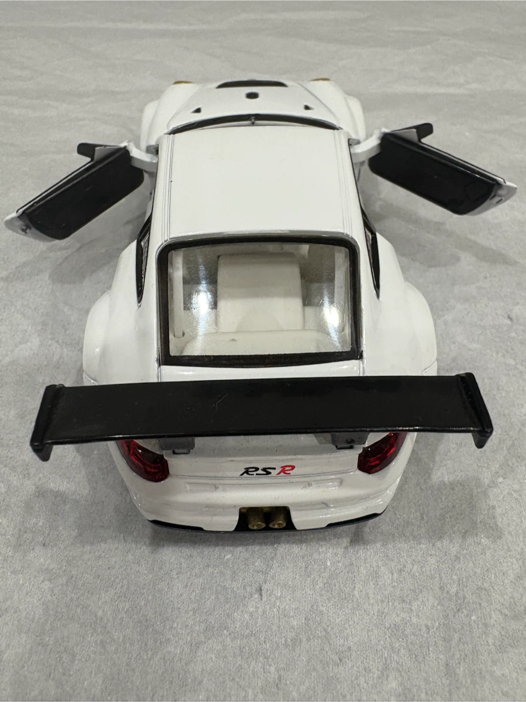 White Porsche 911 GT3 RSR Toy Car - photo 3