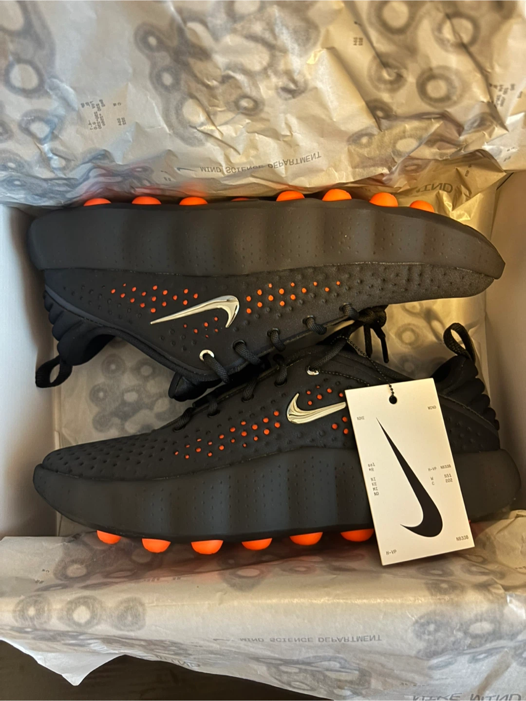 Nike Mind 002 Black size 10 Men’s/11.5 Women’s