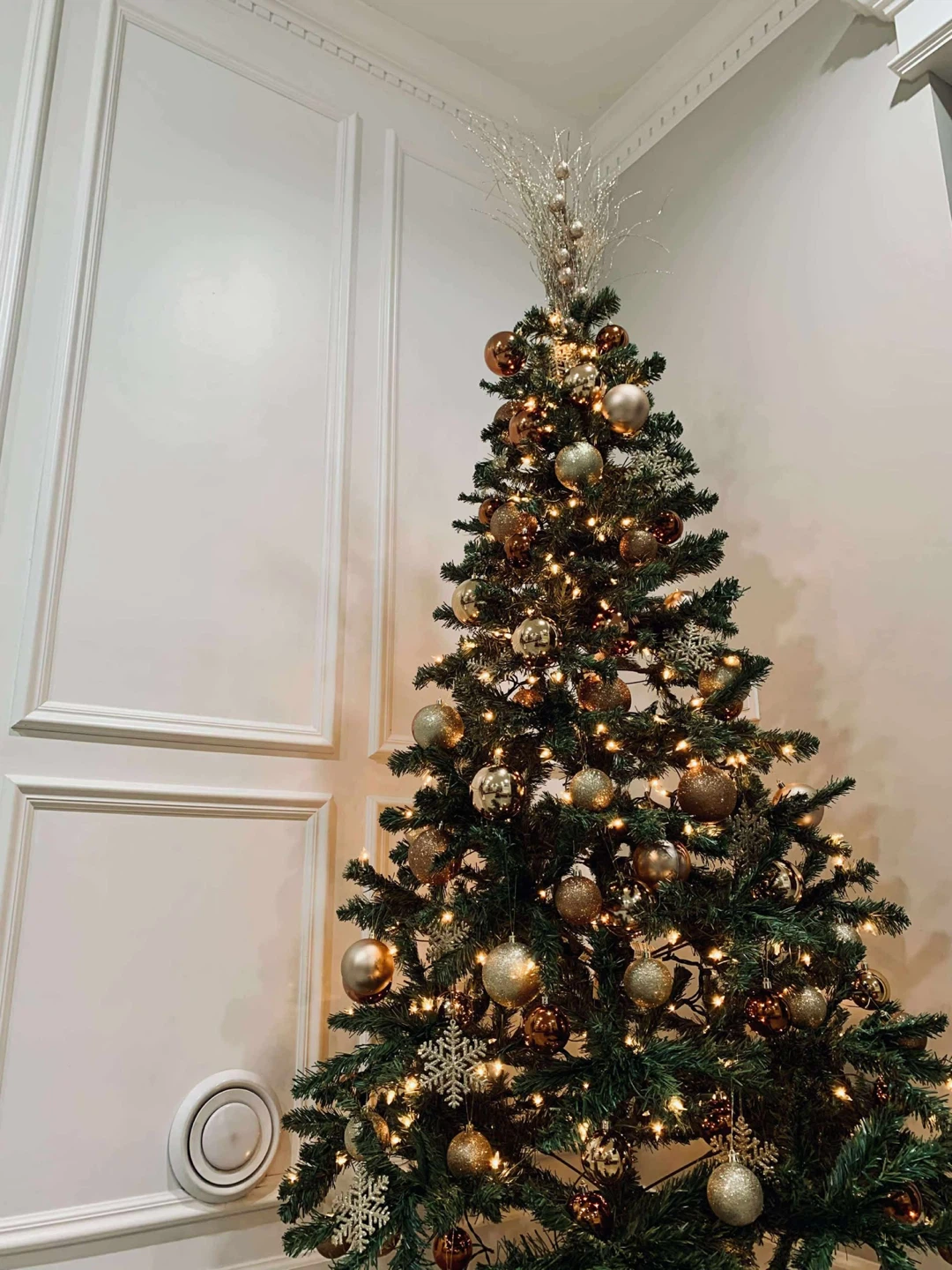 Pre-lit Artificial 6.5 ft Christmas Tree - photo 4