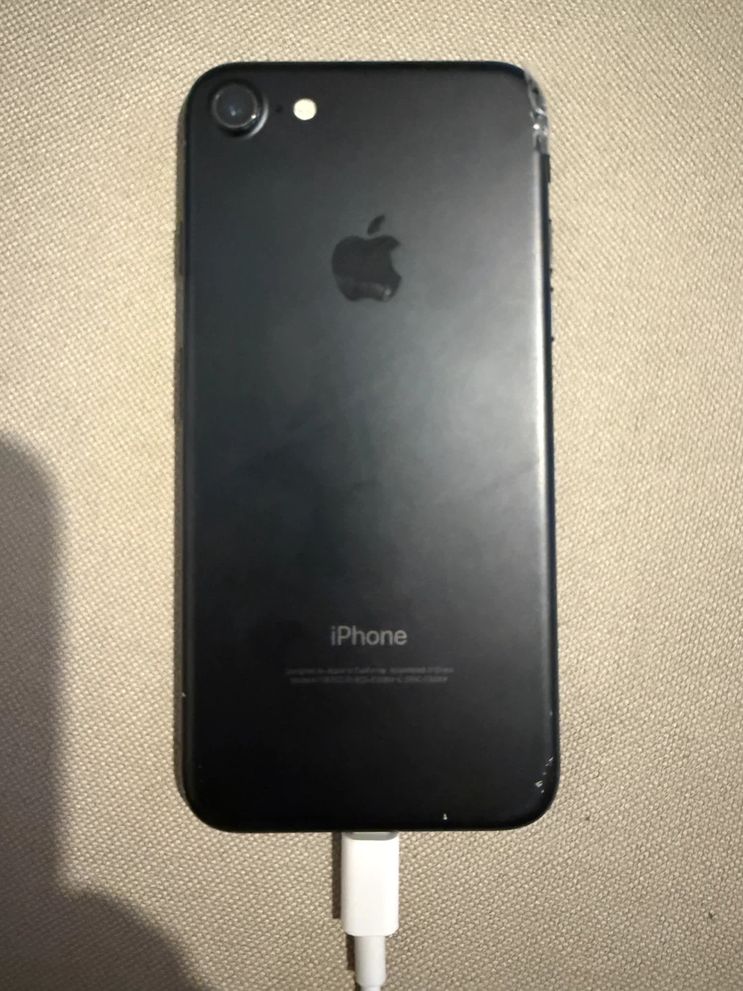 iPhone 7 - photo 2