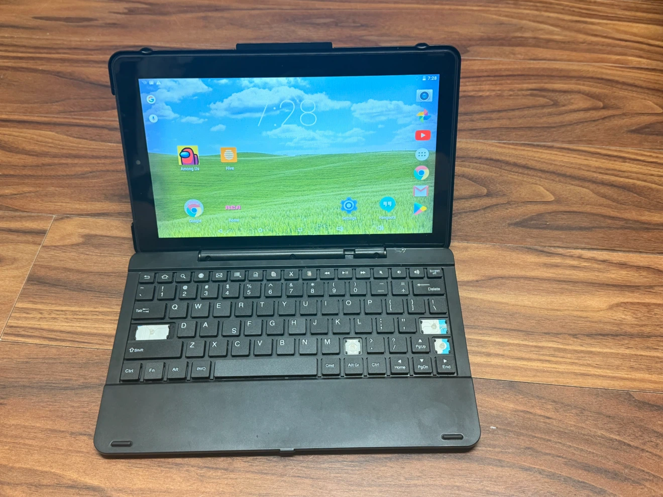 RCA rct6203w46 tablet with a keyboard - photo 3
