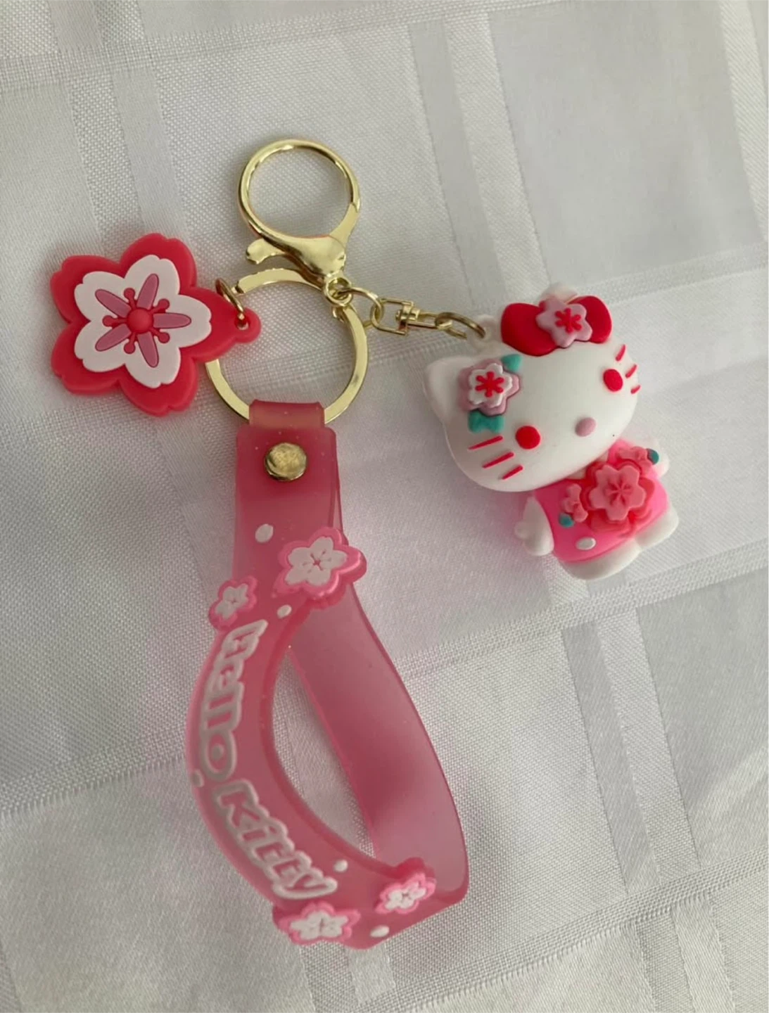 Hello Kitty and Stitch Keychains - photo 2