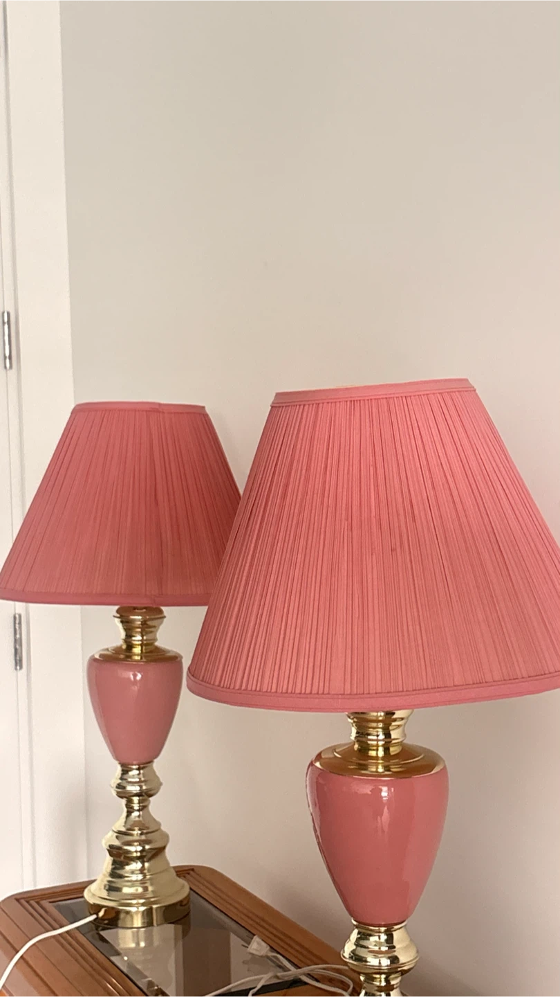 Pair of Pink Vintage Table Lamps with Gold Accents - photo 2