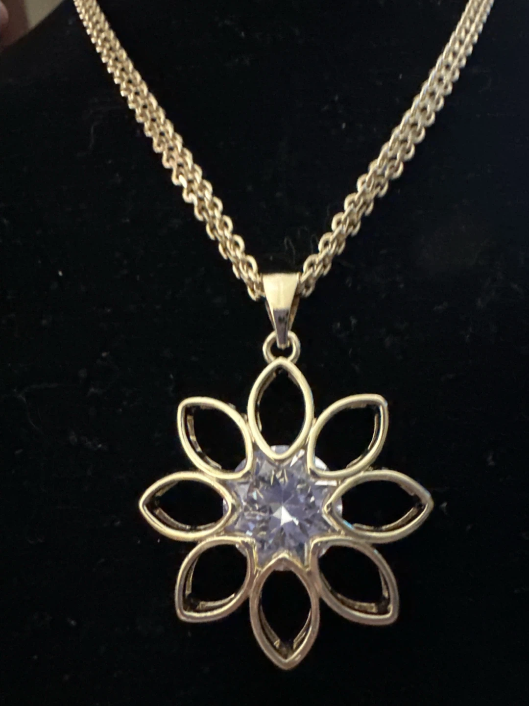14kGold laminated Flower Pendant Necklace - photo 2