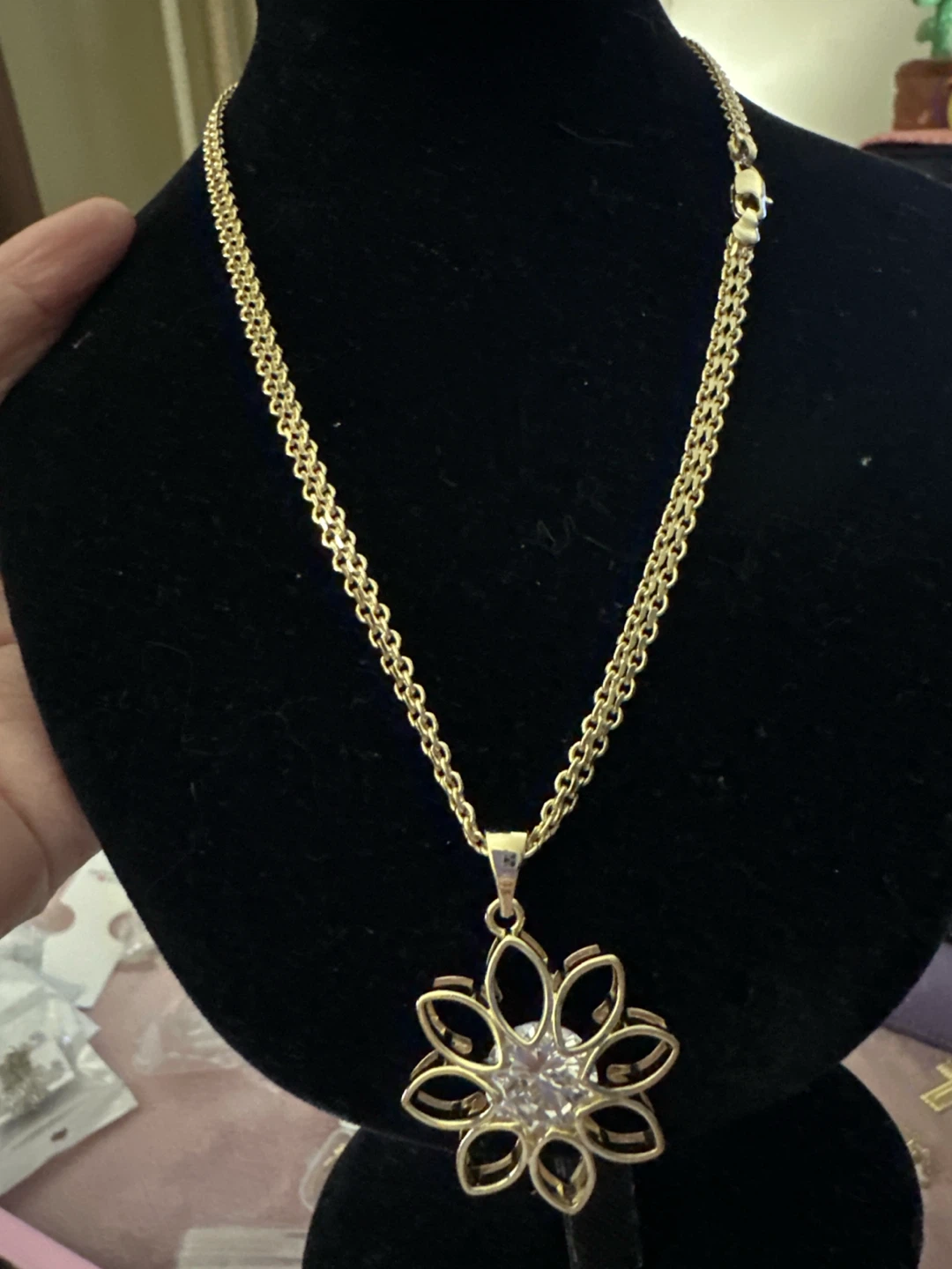 14kGold laminated Flower Pendant Necklace - photo 3