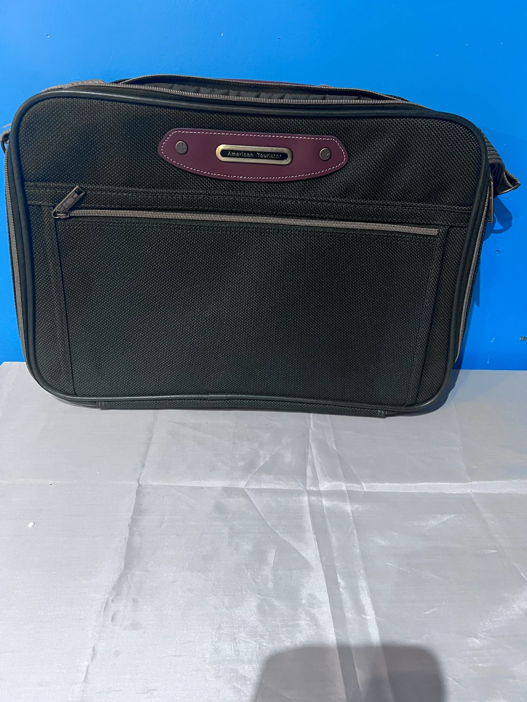 American Tourister Briefcase/Bag