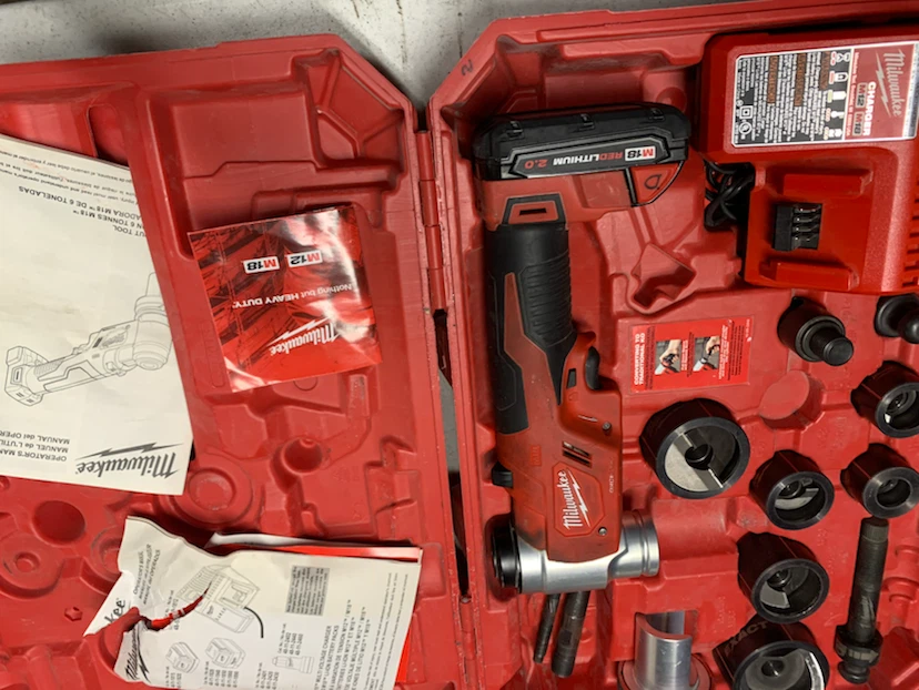 Milwaukee M18 FORCE LOGIC 6T Knockout Master Kit Full Set - photo 2