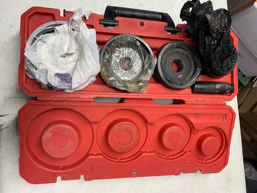 Milwaukee M18 FORCE LOGIC 6T Knockout Master Kit Full Set - photo 3