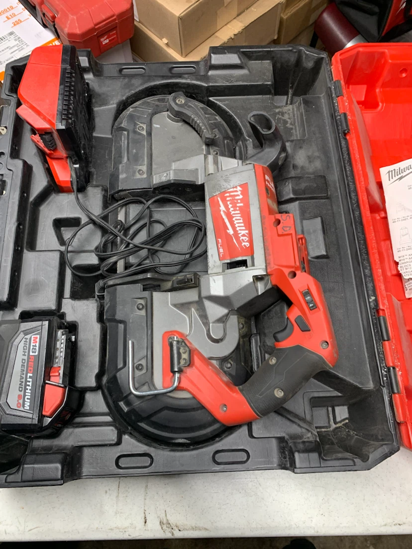 Milwaukee 2729-22 M18 FUEL Deep Cut Band Saw Kit.