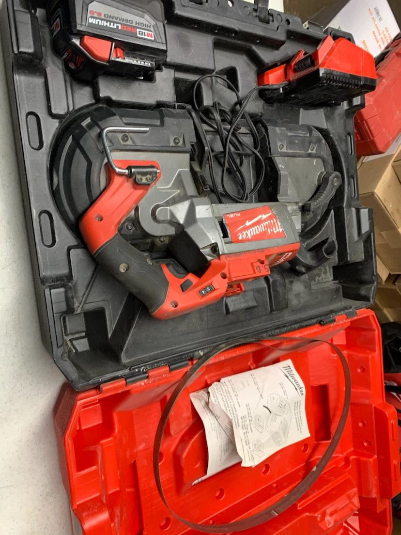 Milwaukee 2729-22 M18 FUEL Deep Cut Band Saw Kit. - photo 2