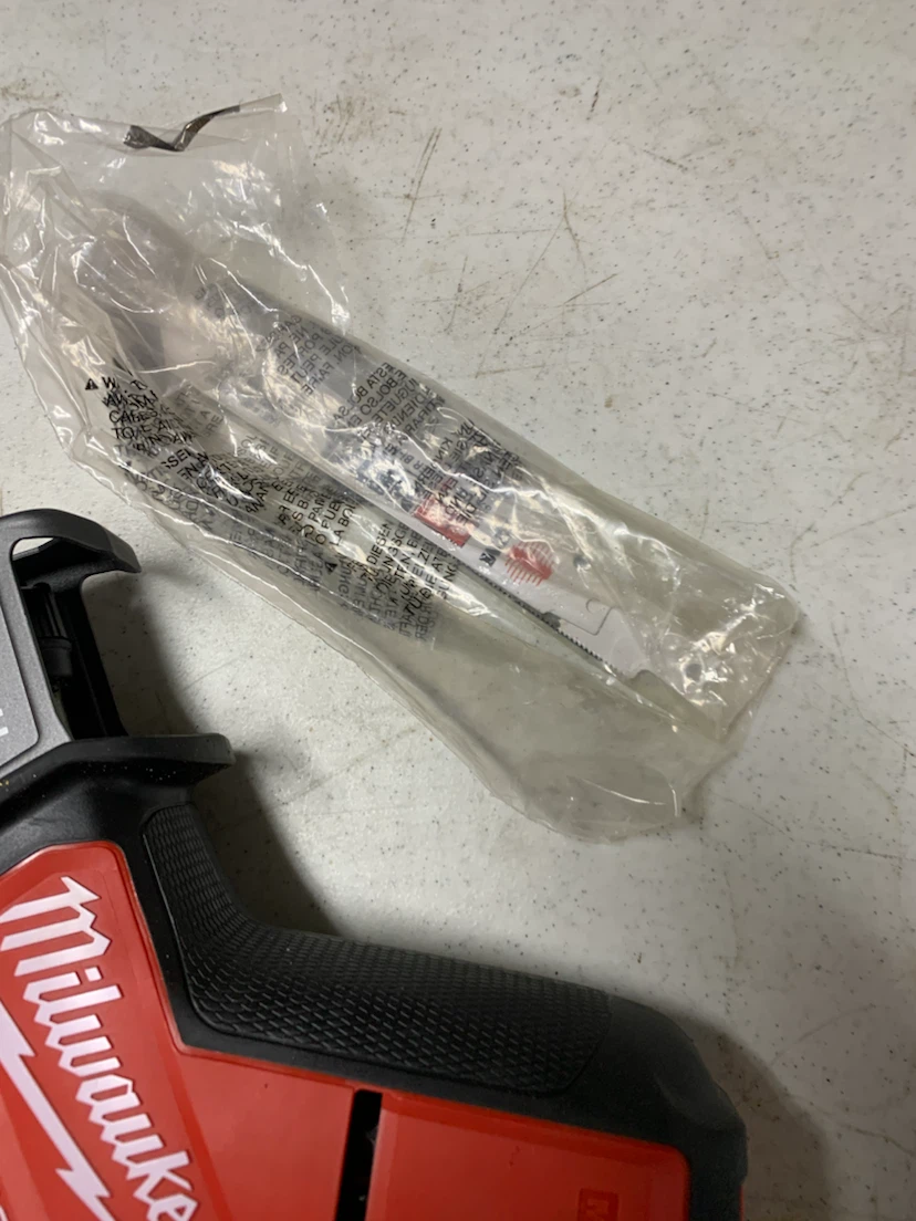 Milwaukeee M12 FUEL Cordless HACKZALL Saw Kit - photo 2