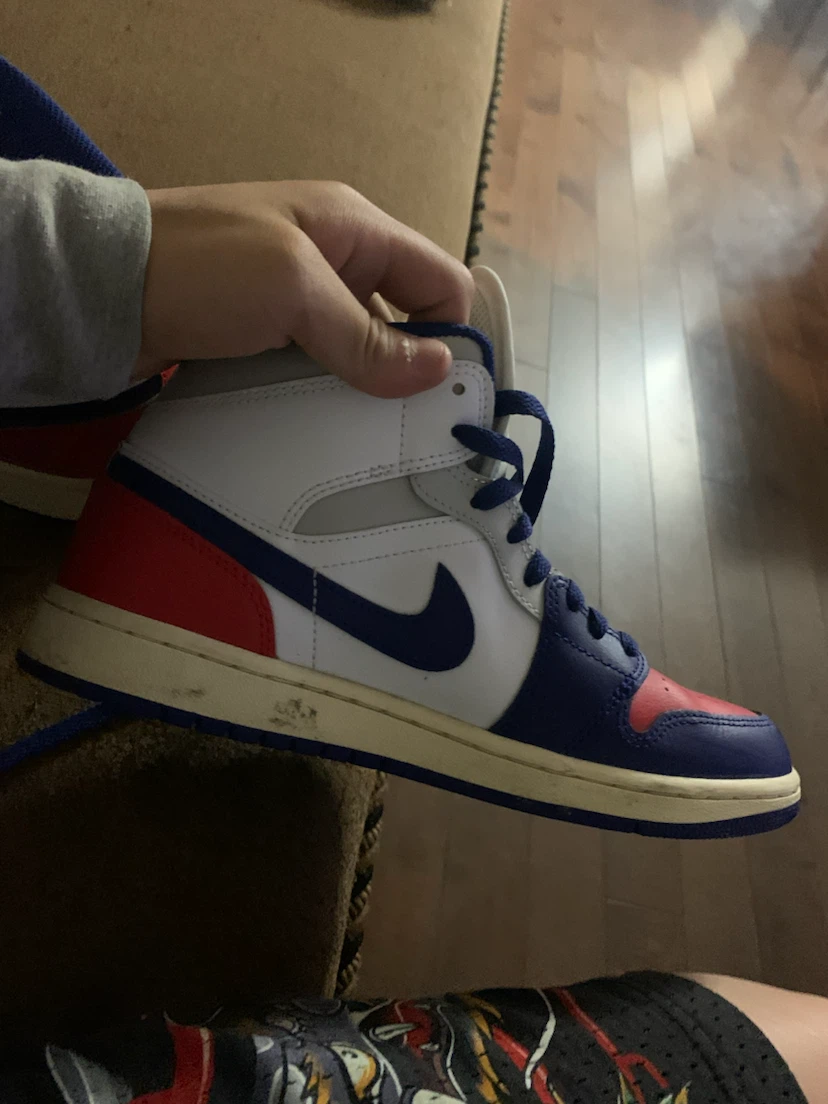 Air Jordan 1 Mid SE DQ8426-102 - photo 2