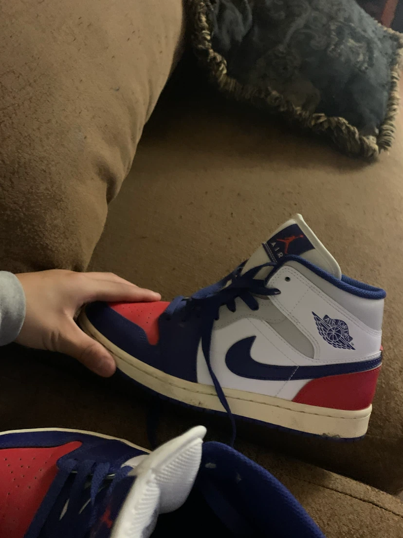 Air Jordan 1 Mid SE DQ8426-102 - photo 3