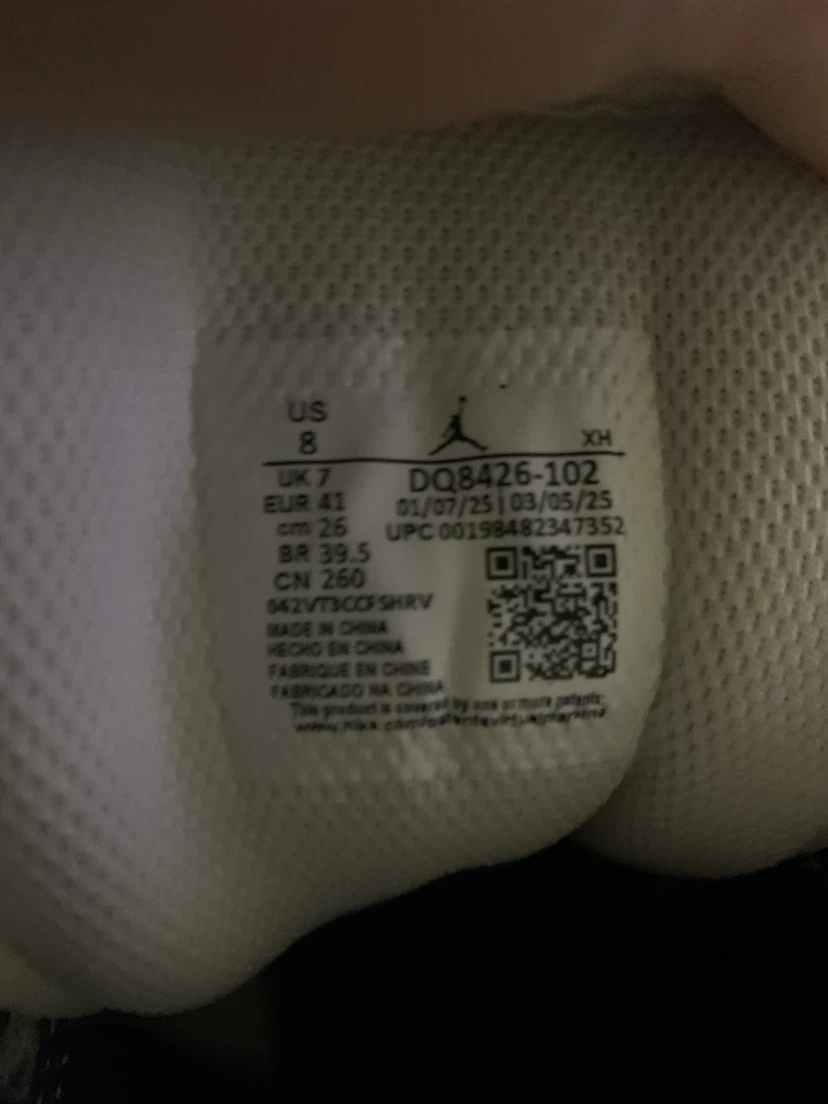 Air Jordan 1 Mid SE DQ8426-102 - photo 5