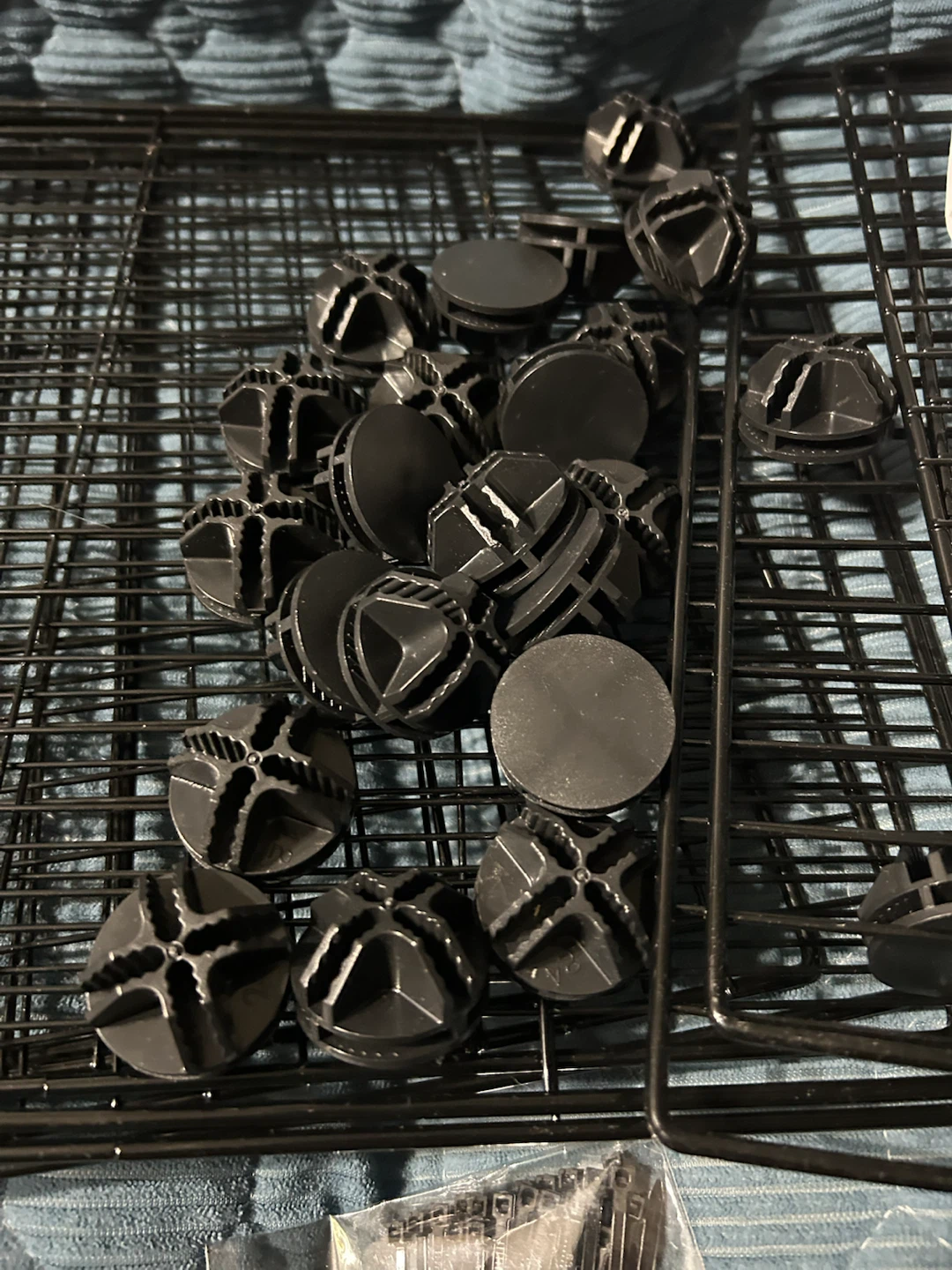 New-Modular Grid Pet Playpen Panels and Connectors - photo 2
