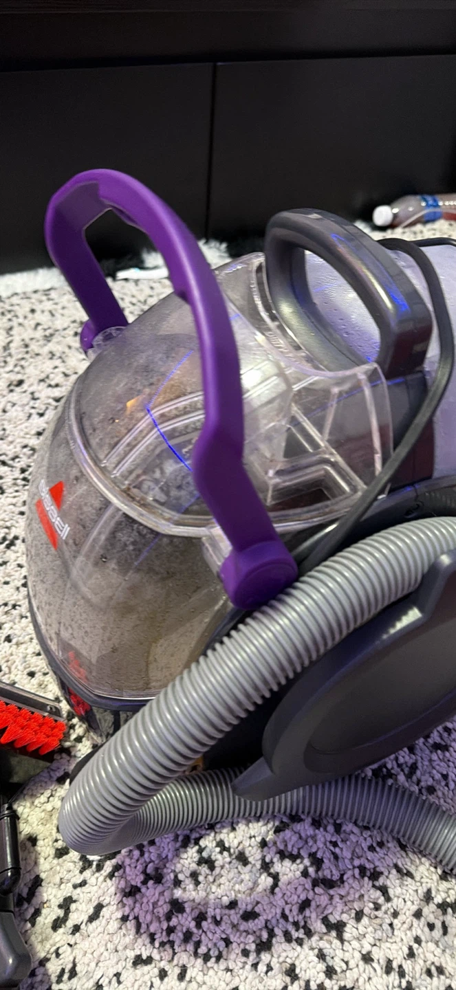 Bissell Portable Carpet Cleaner - photo 2