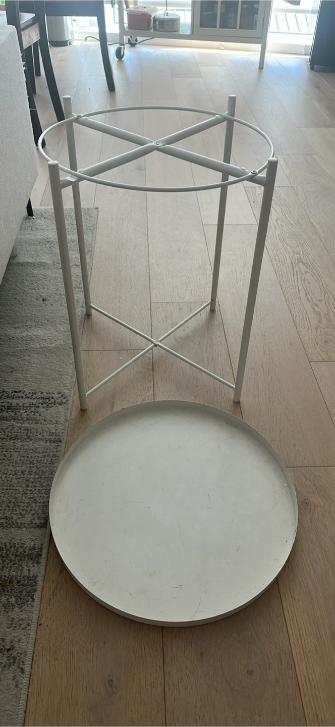 IKEA White Round Side Table - photo 3