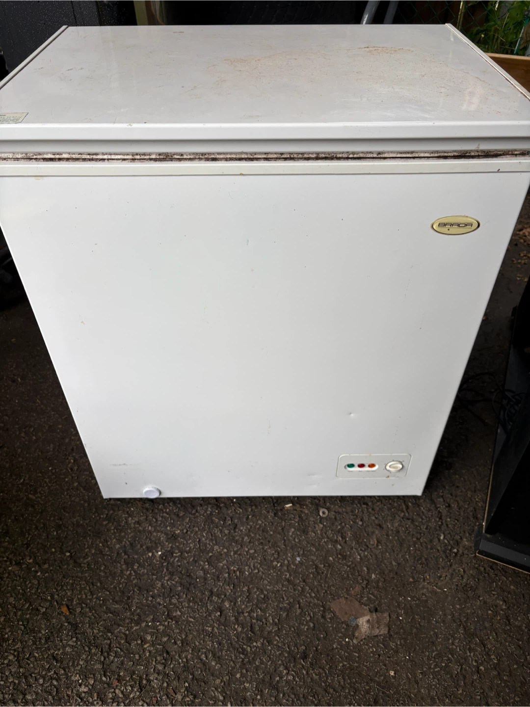 Brada Chest Freezer
