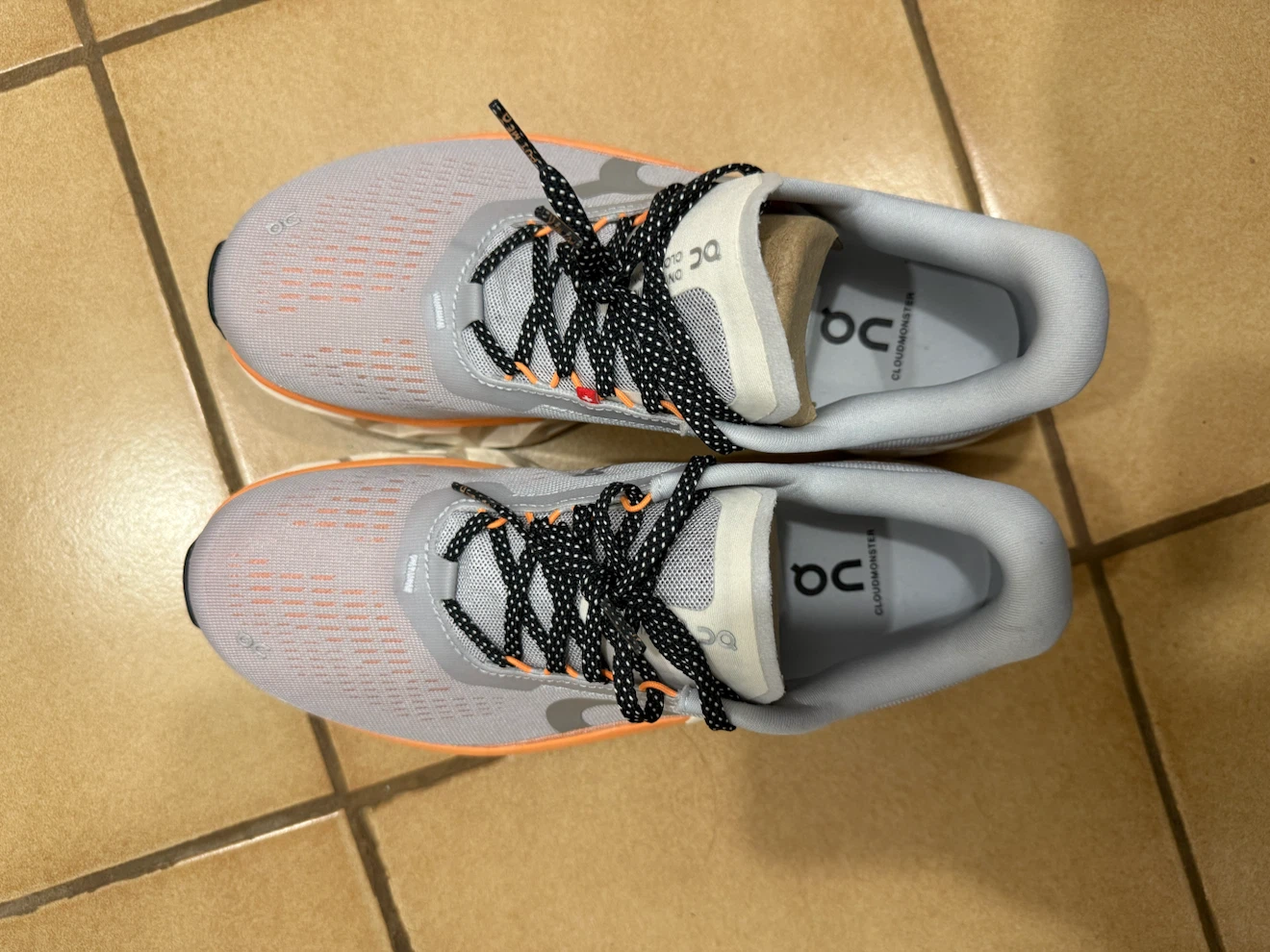 On Cloudmonster 2 Running Shoes Size 8.5 Men's