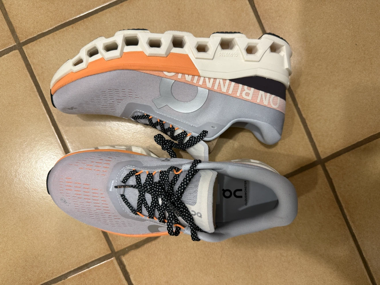 On Cloudmonster 2 Running Shoes Size 8.5 Men's - photo 2