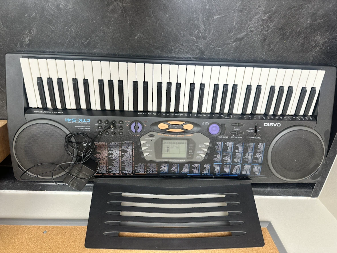 Casio CTK-541 100 Song Bank Keyboard
