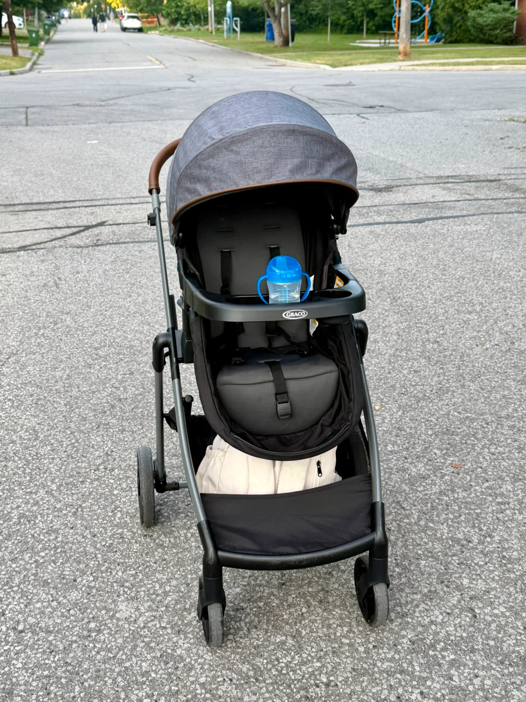 Graco Modes Trio Travel System- car seat, stroller, bassinet. - photo 2