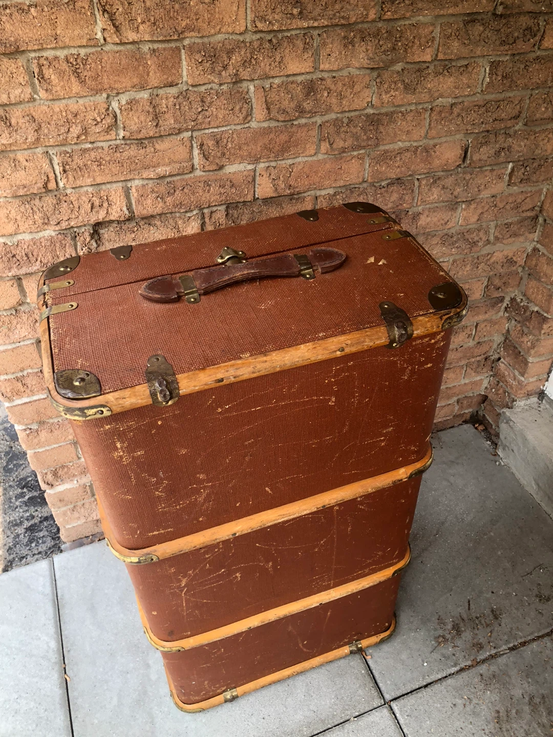 Vintage Brown Suitcase Trunk - photo 4