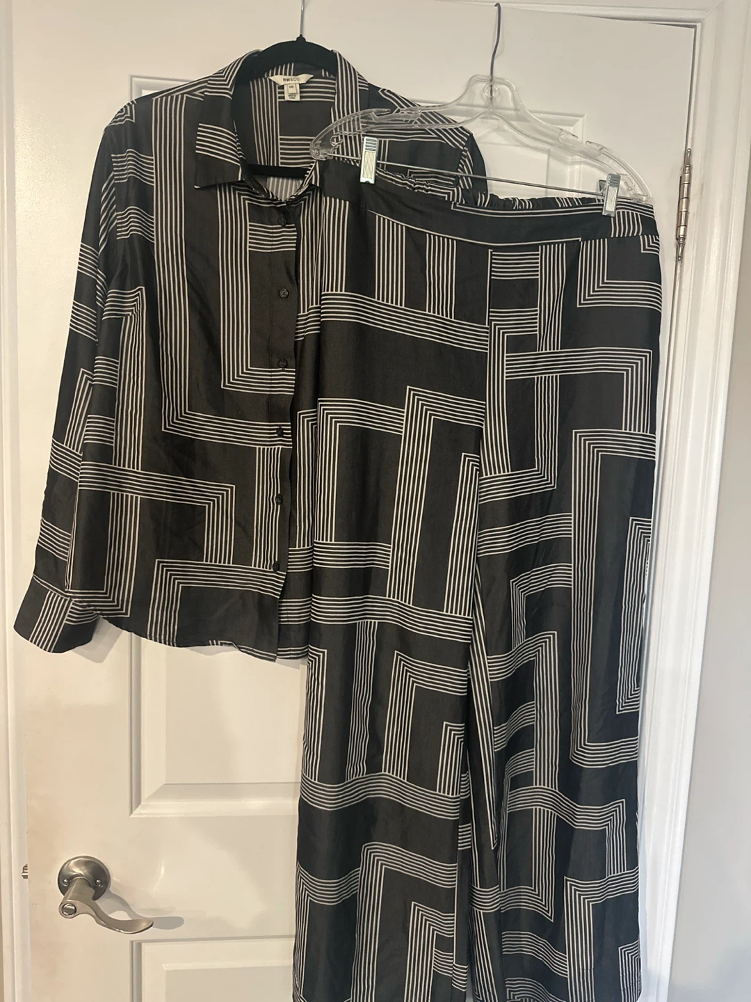 Charcoal Grey RW&CO Shirt & Pants Set - Large