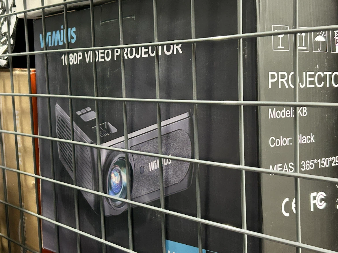 WiMiUS K8 Mini Projector - Black - photo 2