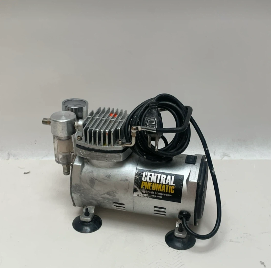 Central Pneumatic Airbrush Compressor