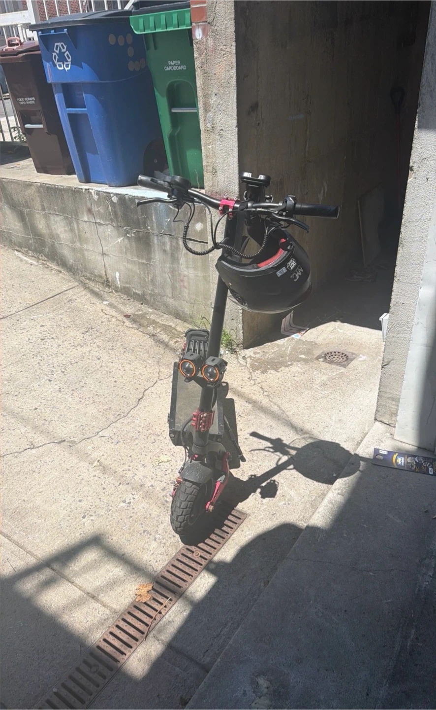 Electric Scooter with Helmet - photo 3