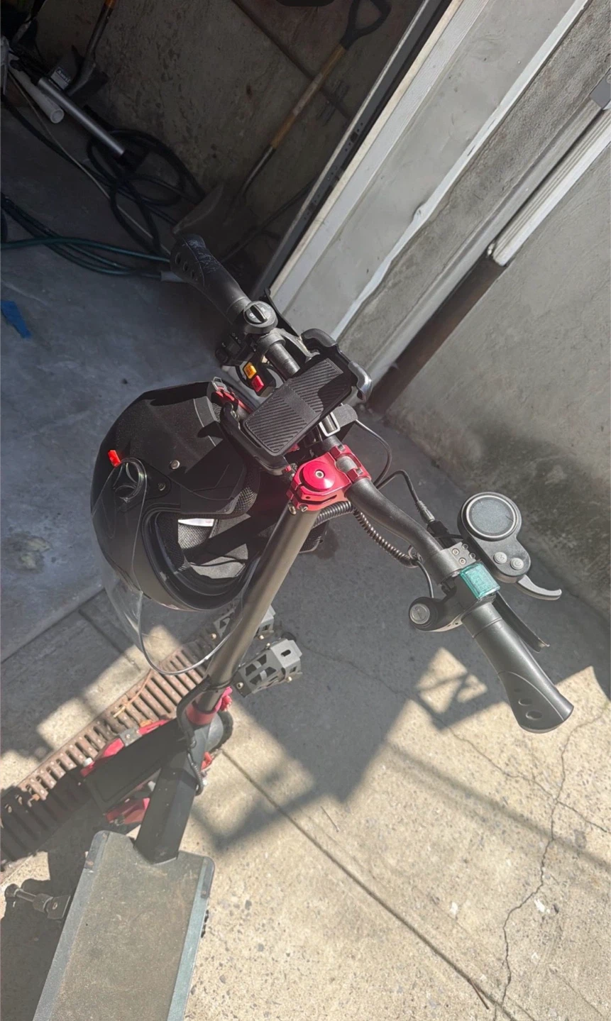 Electric Scooter with Helmet - photo 5