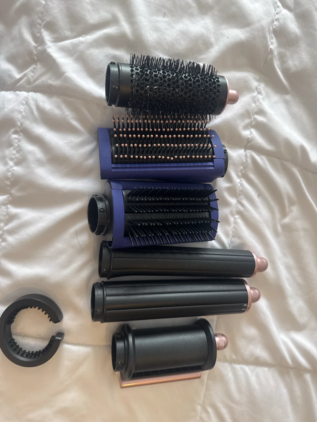 Dyson for parts and attachments - photo 2