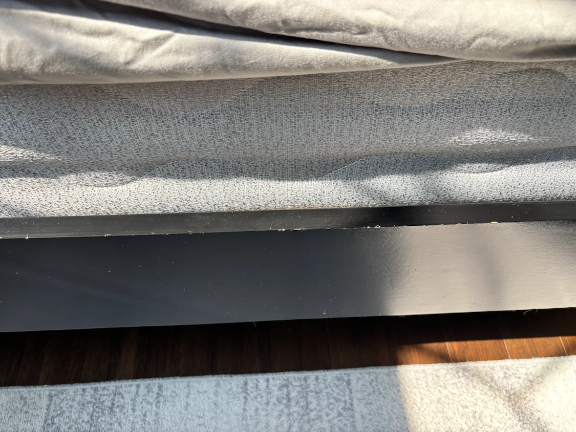 Full/Double bed (mattress + box spring) and night table - photo 5
