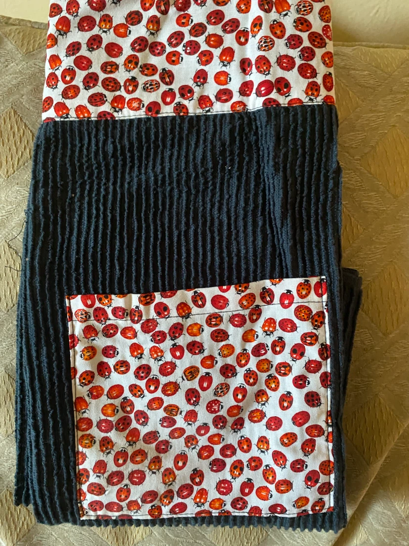 Ladybug print apron with pocket - photo 4